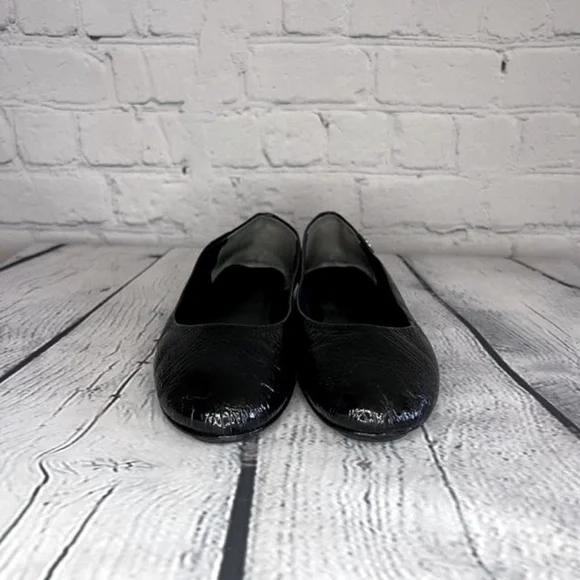 Tory Burch T travel classic black crinkle patent leather ballet flat, sz 6 - Picture 2 of 6